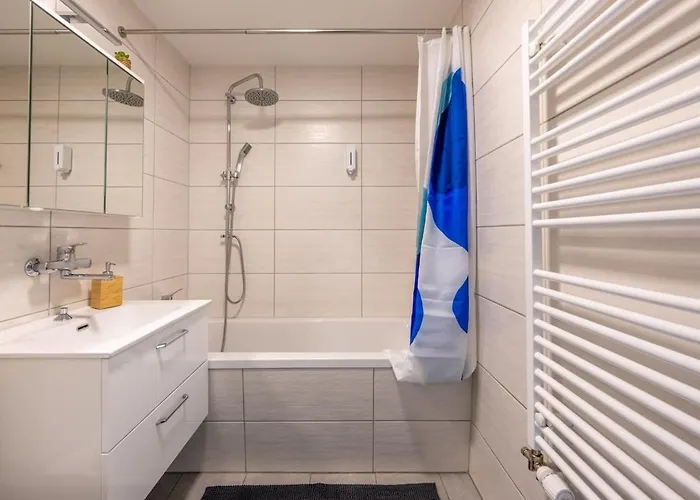 Bright In Thun, 50m To Free Parking Lägenhet