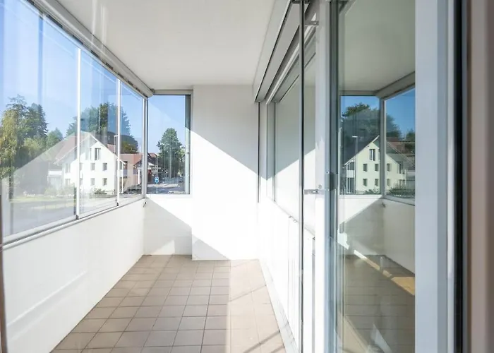 Bright In Thun, 50m To Free Parking Lägenhet